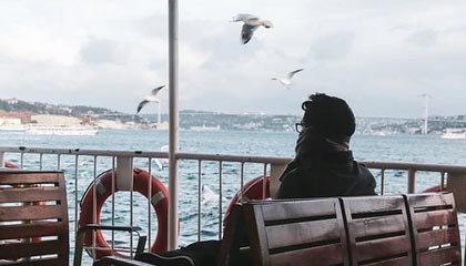 不打不相识，海米提曾头顶张玉宁染红造中超名场面